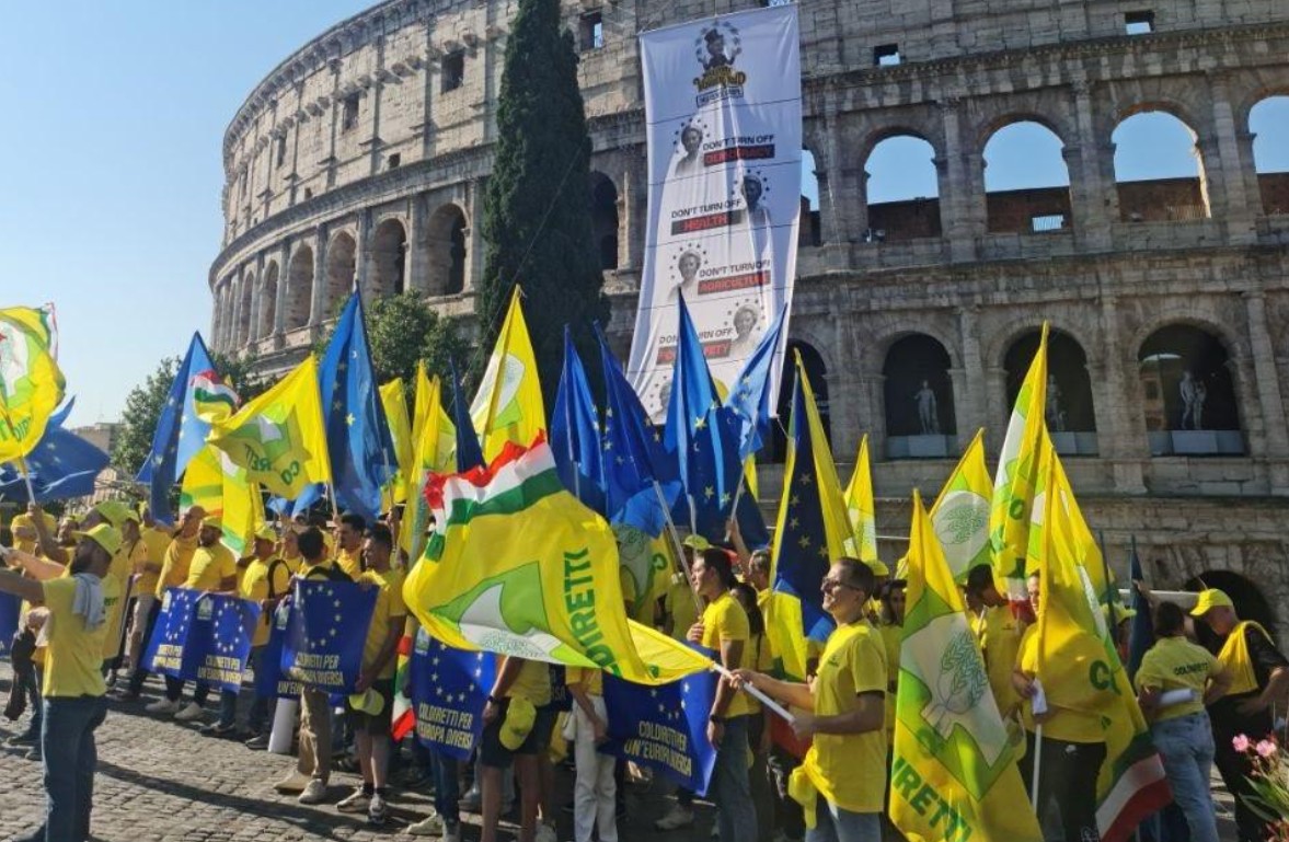Οι Αγρότες στην Ευρώπη διαδηλώνουν για τις περικοπές της Νέας ΚΑΠ – Στην Ελλάδα Αγρόν Ηγόραζαν 